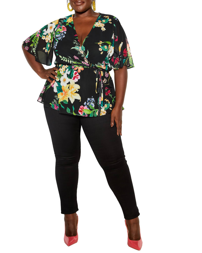 Front of a model wearing a size S Carmen Top in Black Sunnie Floral by City Chic. | dia_product_style_image_id:297882